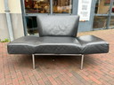 Sillón Cor de cuero negro