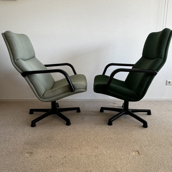 Image 1 of 2x Artifort Armchairs P154 In Fabric Hallingdal 2004