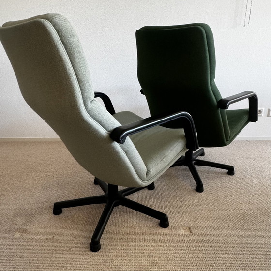 Image 1 of 2x Artifort Armchairs P154 In Fabric Hallingdal 2004