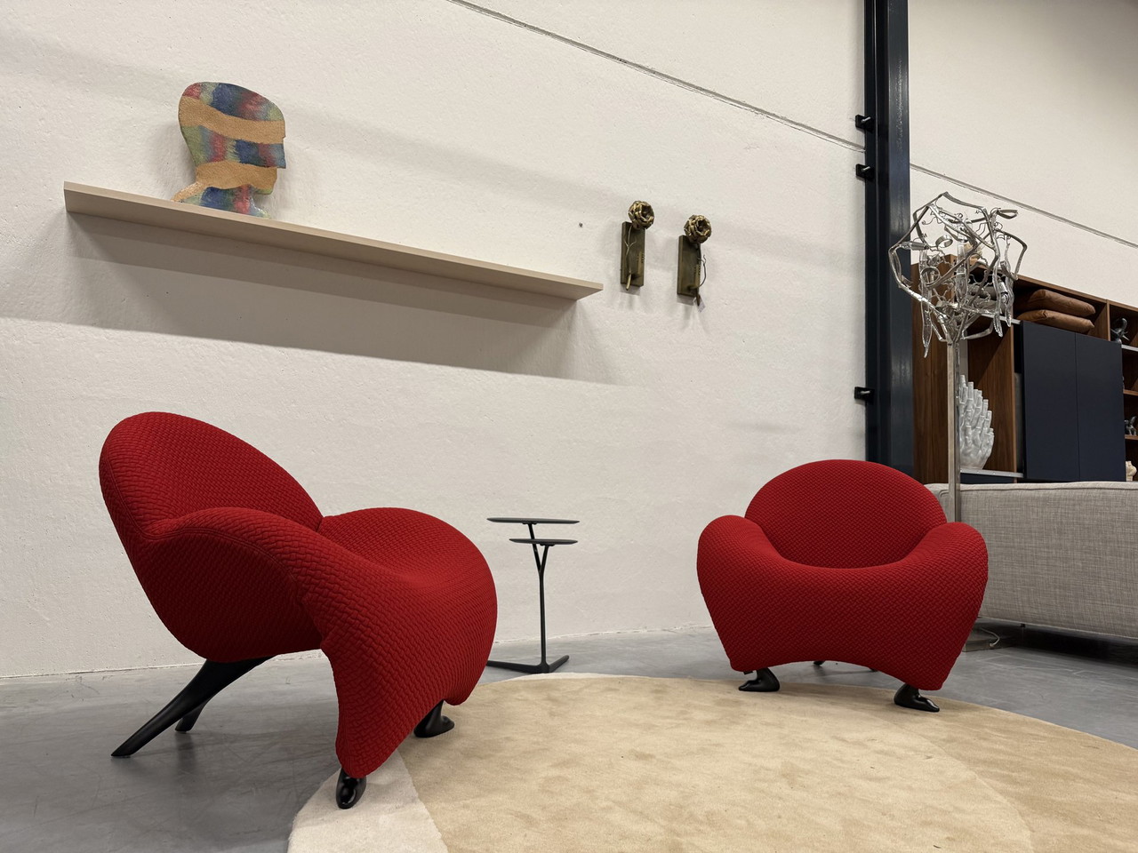 Leolux Papageno Armchairs Red Fabric Design Chair Black €2,998