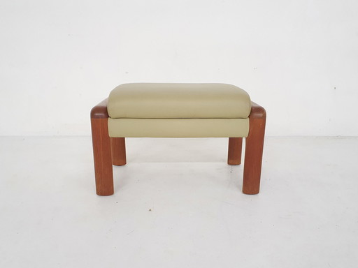 Leather And Teak Ottoman By Sven Ellekaer For Komfort, Denmark 1960S