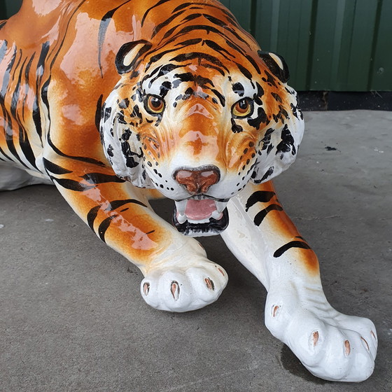 Image 1 of Table basse tigre en céramique