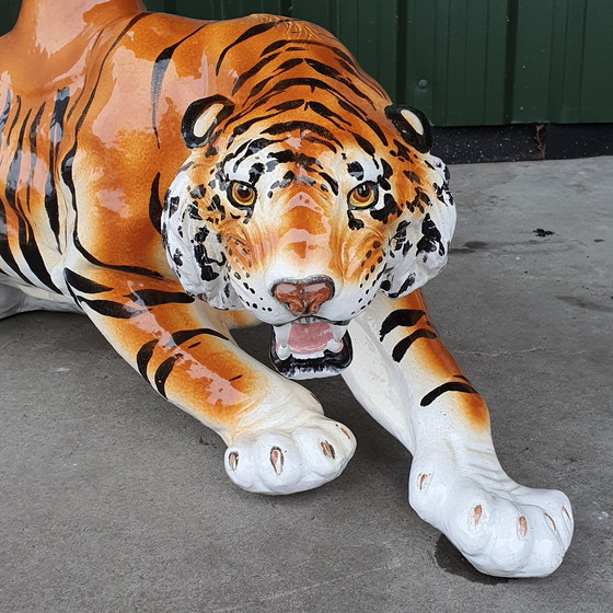 Image 1 of Table basse tigre en céramique