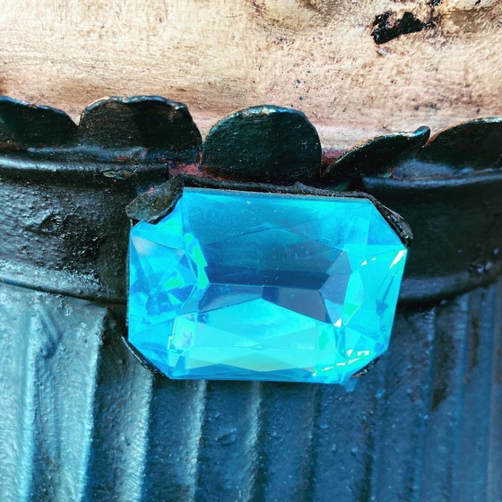 Image 1 of Pubblicità sulla facciata dei produttori di guanti d'epoca