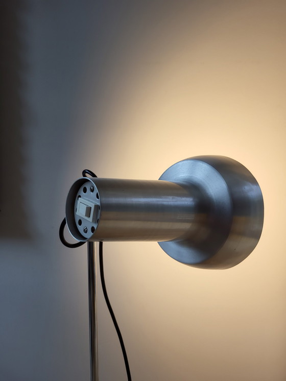 Image 1 of Lampadaire vintage Mid Century, chrome, probablement années 1970