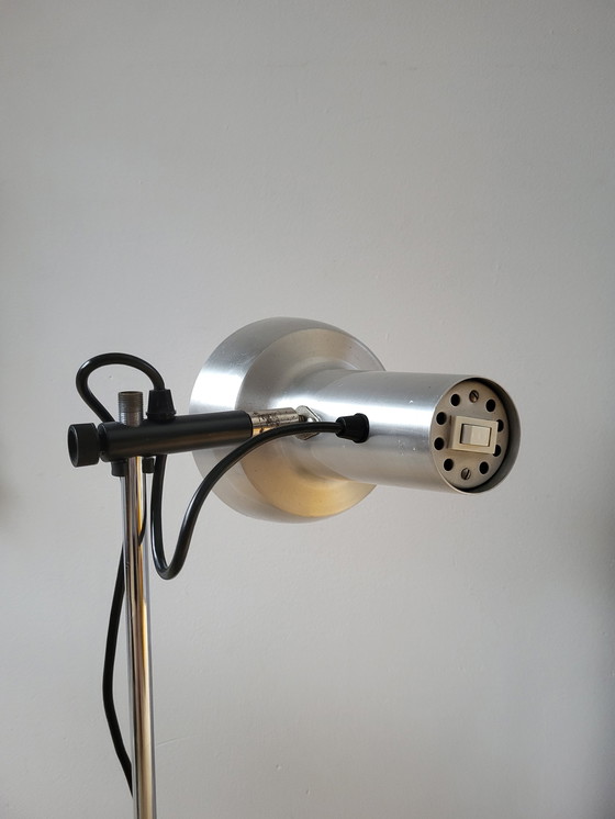 Image 1 of Lampadaire vintage Mid Century, chrome, probablement années 1970