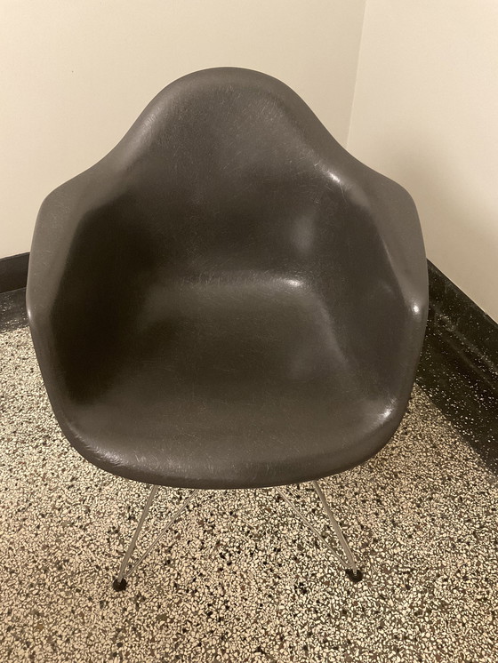 Image 1 of Vitra Eames Fibreglass Dar Elephant Hide Grey