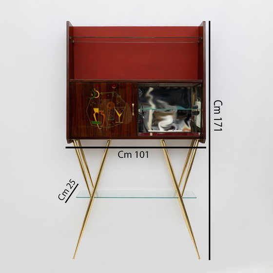 Image 1 of Mueble bar de latón y nogal de mediados de siglo con dos taburetes, Italia, década de 1950