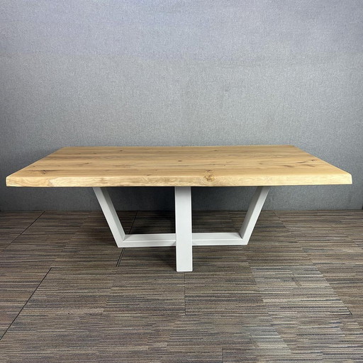 Algu Design Table