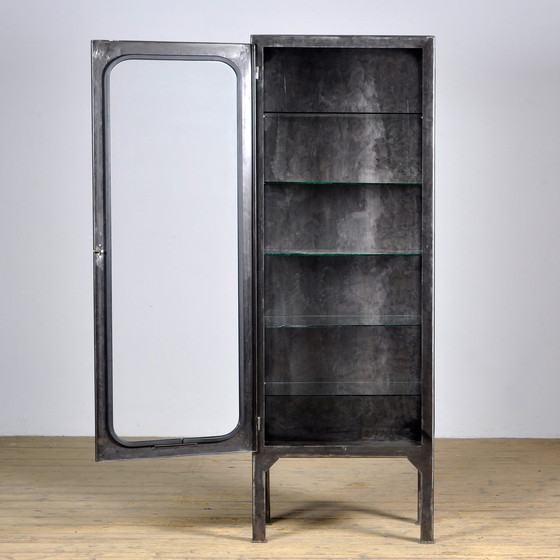 Image 1 of Cabinet médical vintage en verre et en fer, 1970