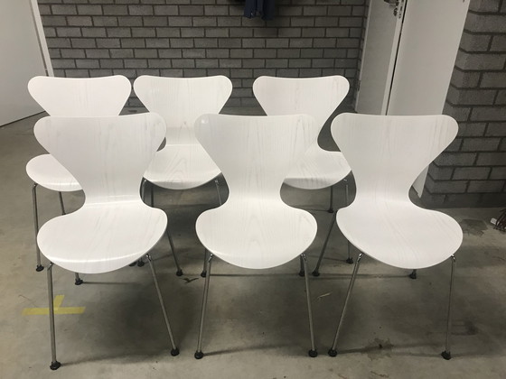 Image 1 of 6 pieces Butterfly chair Arne Jacobsen