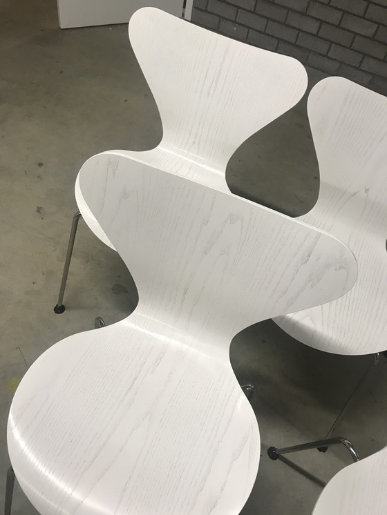 Image 1 of 6 pieces Butterfly chair Arne Jacobsen