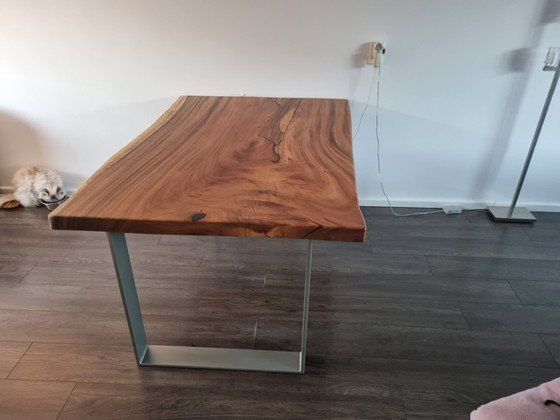 Image 1 of Conception d'une table en forme de tronc d'arbre