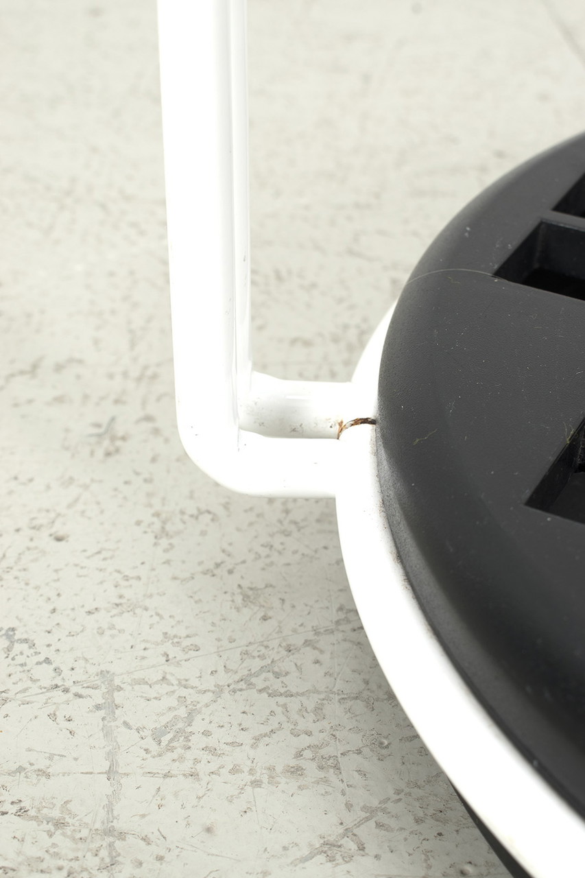 Magis 'Goccia' umbrella stand | €164.30 | Whoppah