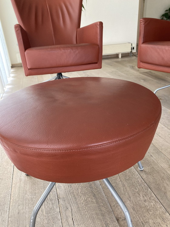 Image 1 of 2x Montis Rome swivel chairs + 1 ottoman