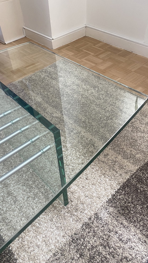 Image 1 of Table basse en verre