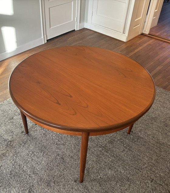 Image 1 of Beautiful Mid - Century Extendable G Plan Table.