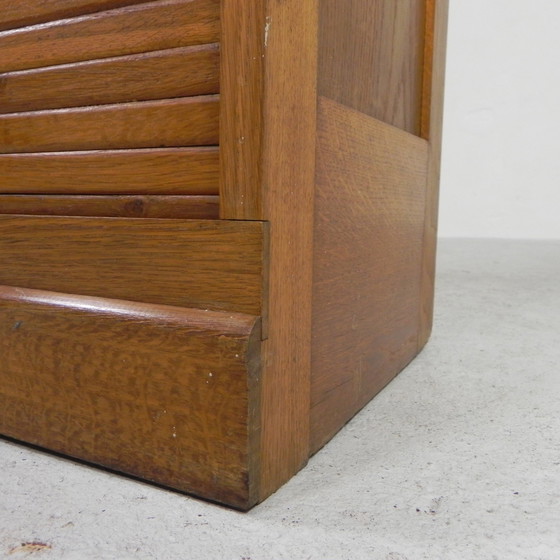 Image 1 of Oak shutter cabinet with 2 shutters, 150 cm high