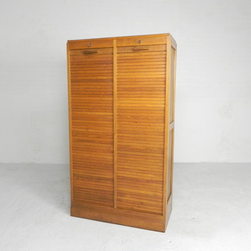 Oak shutter cabinet with 2 shutters, 150 cm high