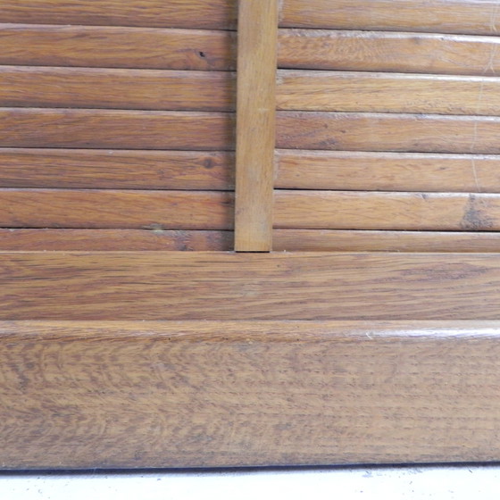 Image 1 of Oak shutter cabinet with 2 shutters, 150 cm high