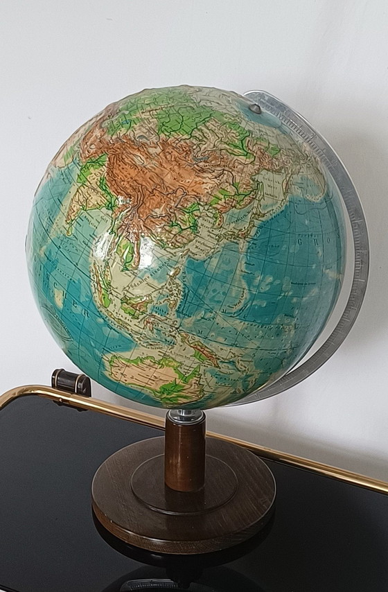 Image 1 of Fifties World Globe With Relief .