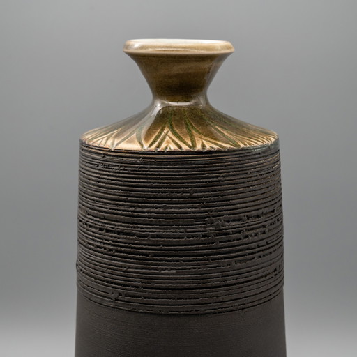 Atsushi Yuba Japanese Bottle Shigaraki vase