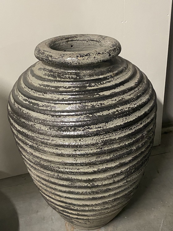 Image 1 of Ribbed ceramic pot