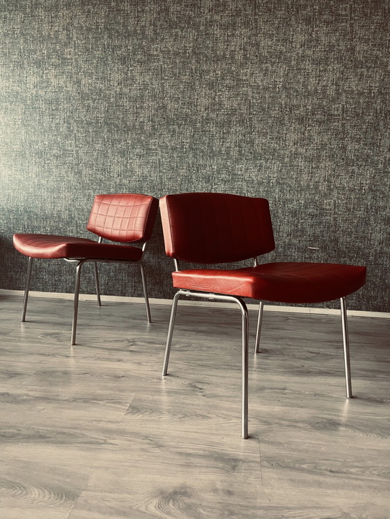 Image 1 of 2X Chaises longues Conseil de Pierre Guariche, 1960S