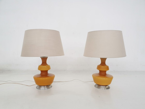 Image 1 of Set di due lampade da tavolo in vetro giallo di metà secolo, Belgio, anni &#39;60