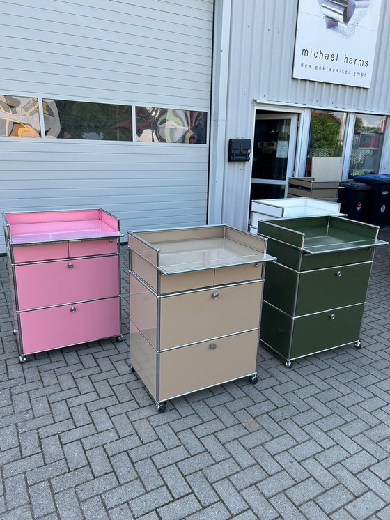 Image 1 of USM Haller Commode à langer, excellent état, toutes les couleurs