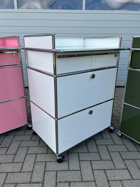 Image 1 of USM Haller Commode à langer, excellent état, toutes les couleurs