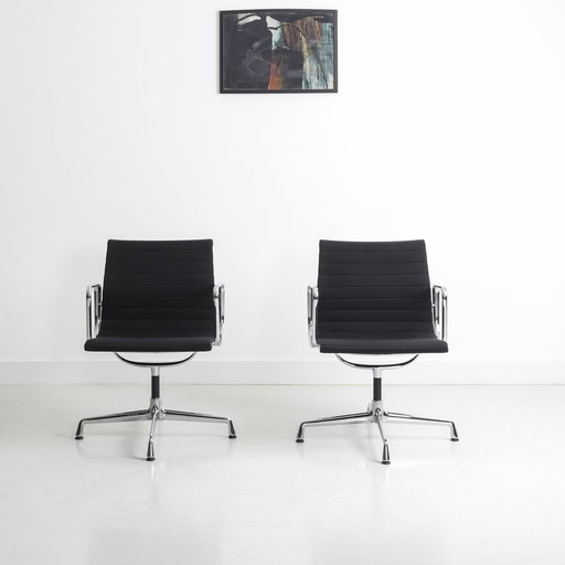 Lot De 2 Chaises Aluminium Group De Vitra Modèle Ea108