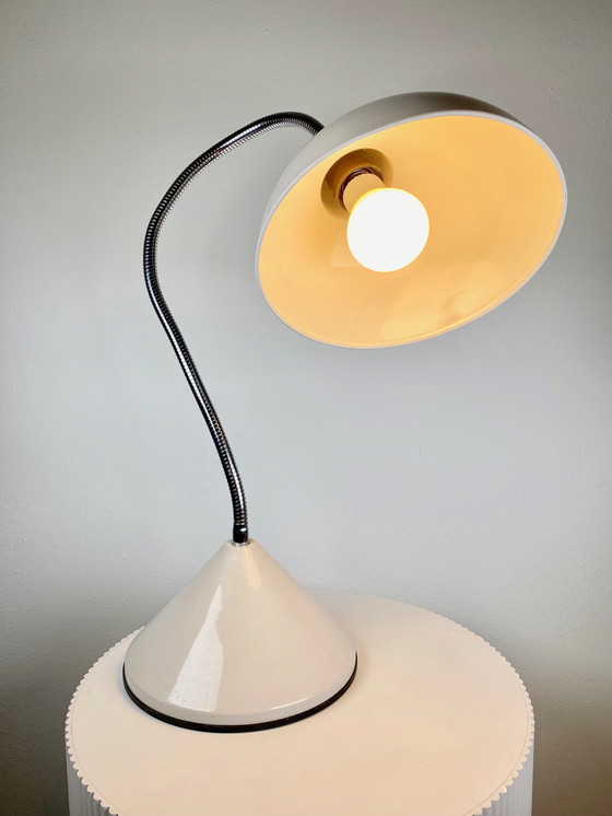 Image 1 of Large 1970 Industrial Style Desk / Tabletop Lamp In Light Grey & Beige With A Flexible Chrome Gooseneck 