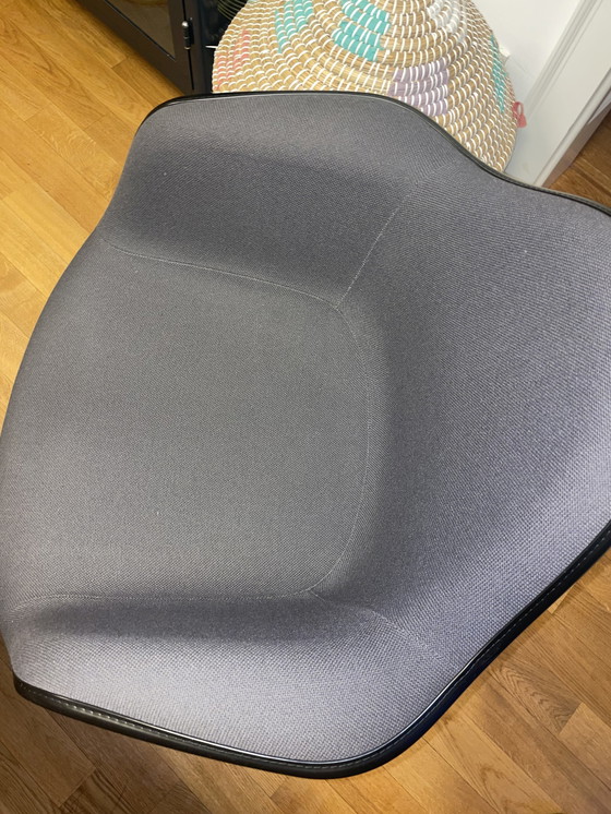 Image 1 of Original Vitra Eams Chair with invoice chair/ Office/wheels/upholstery