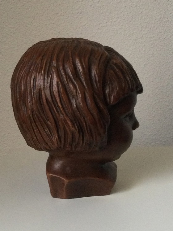 Image 1 of Girl's head sculpture