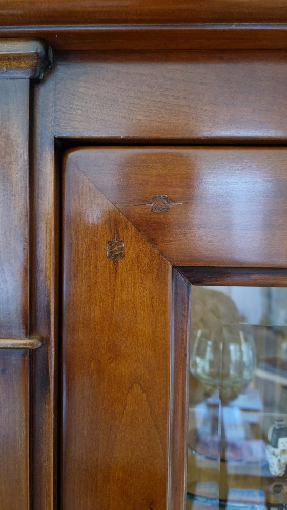 Image 1 of Vetrina in legno di ciliegio