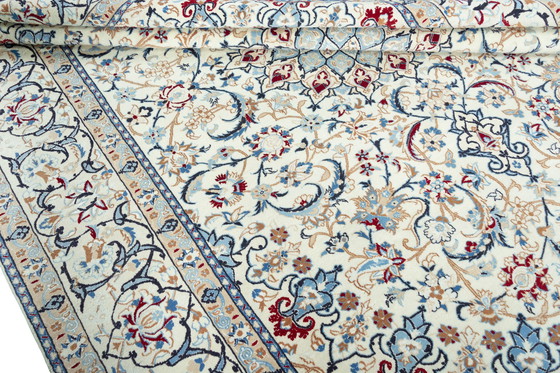 Image 1 of 362 X 254 Cm Hand-Knotted Nain 9 La Rug With Silk