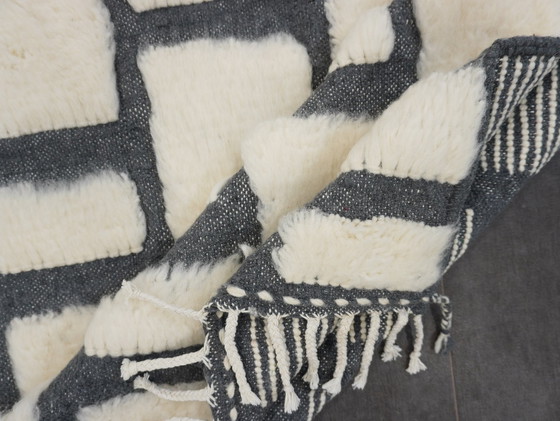 Image 1 of Berber Rug - 247 Cm X 145 Cm - White And Black Wool