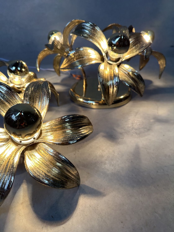 Image 1 of 3x 1970's flower ceiling/wall lamps - Hollywood Regency