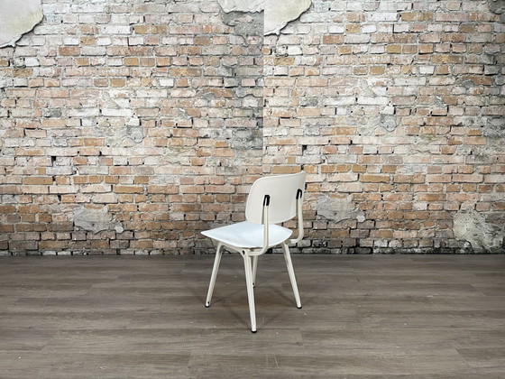 Image 1 of Ahrend Revolt White Set 6X Chairs