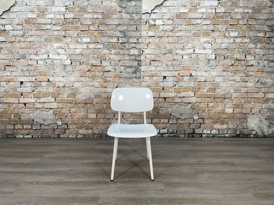 Image 1 of Ahrend Revolt White Set 6X Chairs