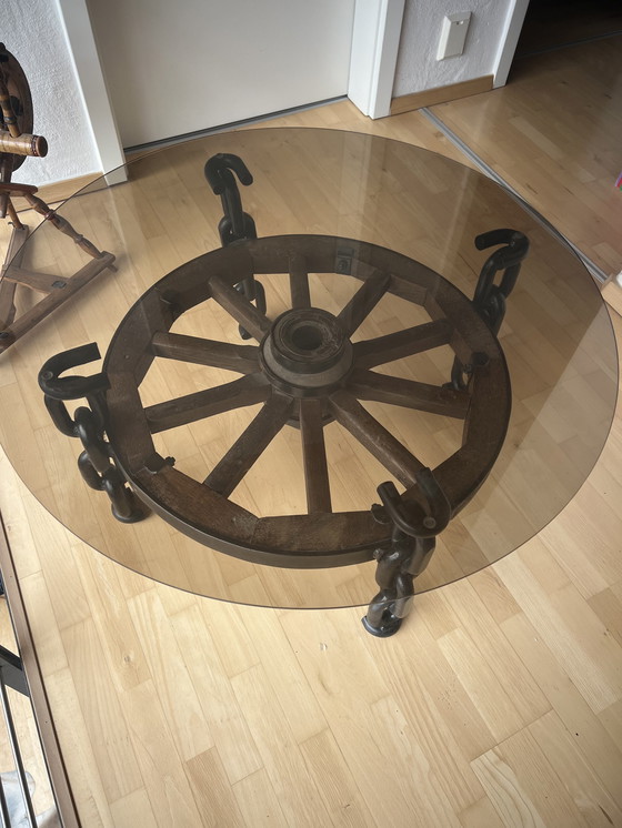 Image 1 of Coffee table wagon wheel unique