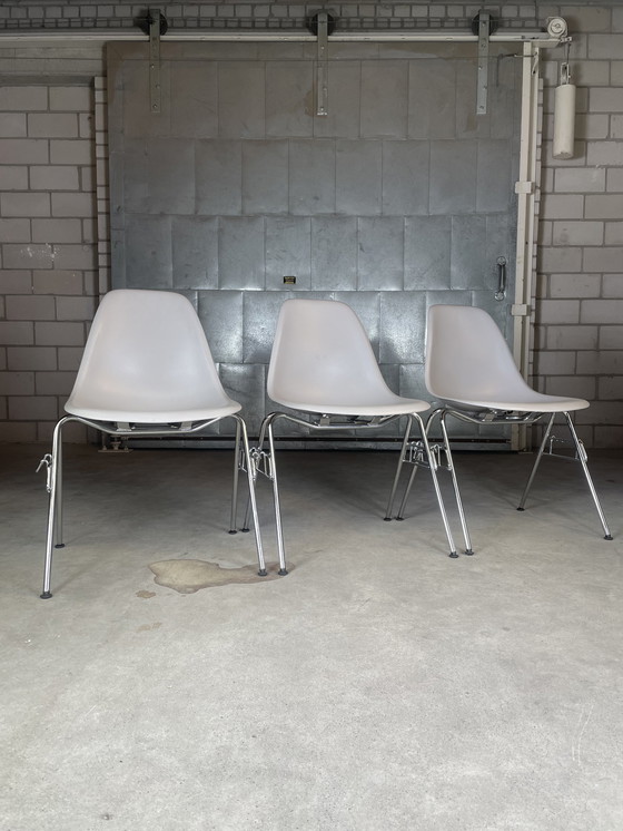 Image 1 of 6x Vitra Eames DSS chair