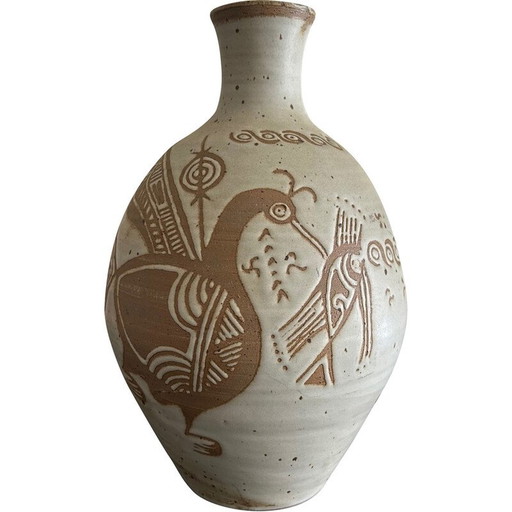 Jarra de cerámica antigua para el Monasterio de Belén, 1970