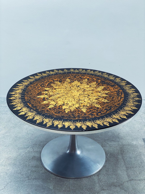 Image 1 of Cado Tulip dining table hand-painted