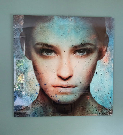 Beautiful And Large Photo Painting (120X120Cm)