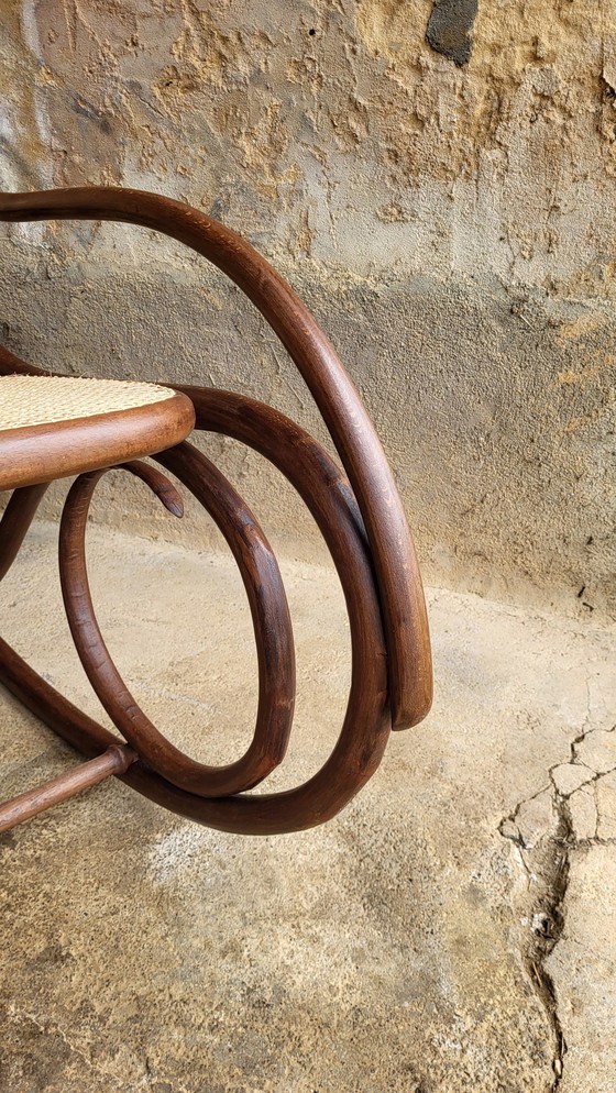 Image 1 of Rocking chair - Rocking Chair En Bois Courbé