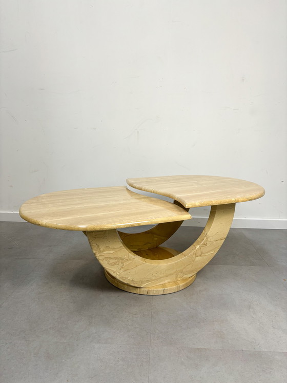 Image 1 of Tavolino da caffè vintage in travertino a due livelli