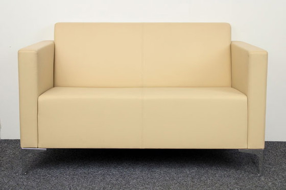 Image 1 of DeBerenn Cara Small sofa