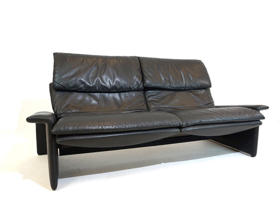 Image 1 of Saporiti Italia 2 seater leather sofa by Giovanni Offredi